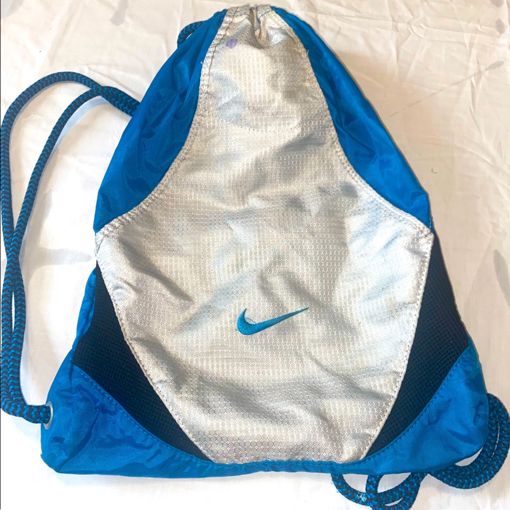 Nike drawstring bag